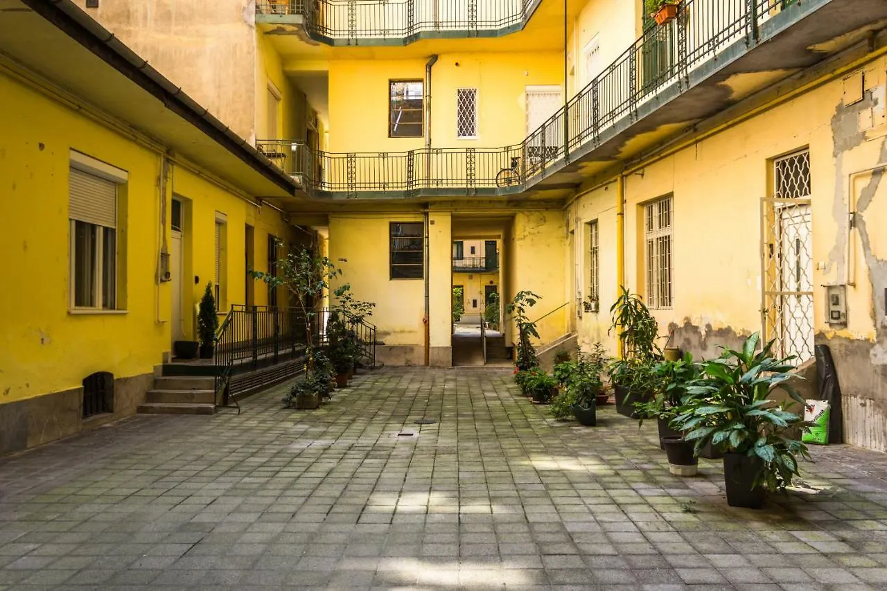 Apartment Premium Serviced Residences- Nyari Pal Utca Budapest